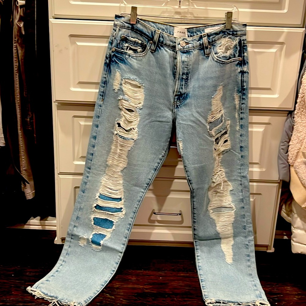 Frame Le Slouch distressed jeans. Size 28. Never worn